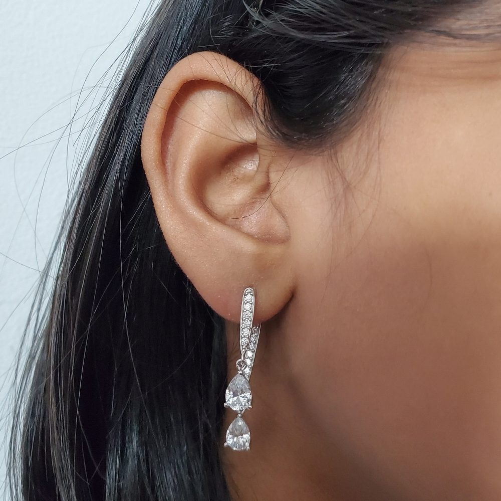 Watch Video / Sterling Silver 925 Illusion Hang Hoop Earrings